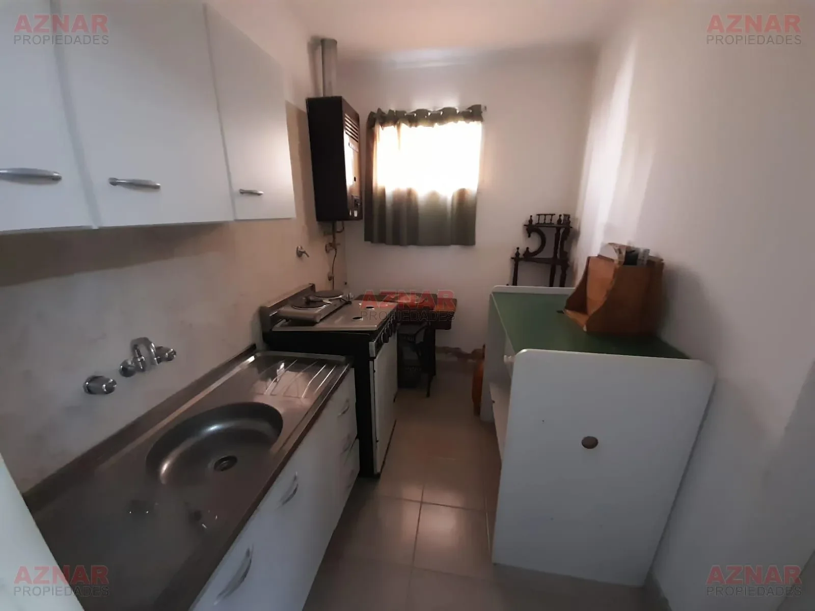 Local con vivienda en venta en Rivadavia Nº1464 e/ Brown y Lavalle