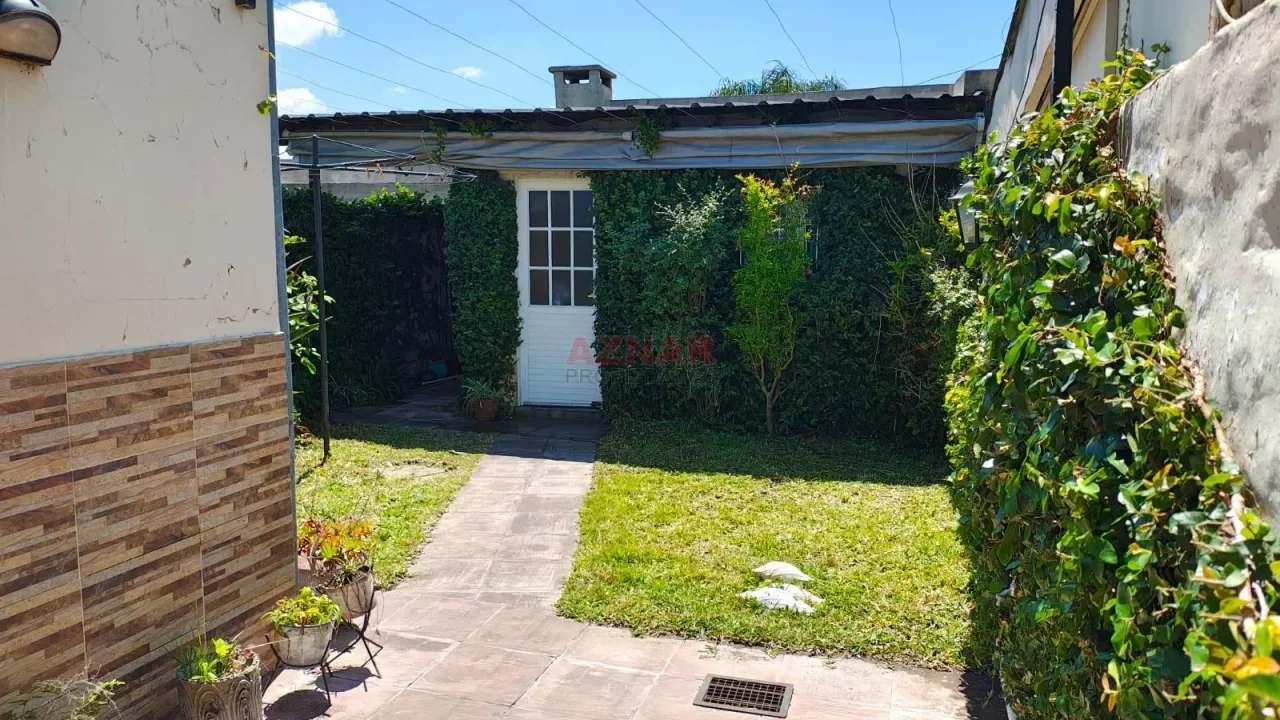 Casa en alquiler en R. Escalada Nº 632