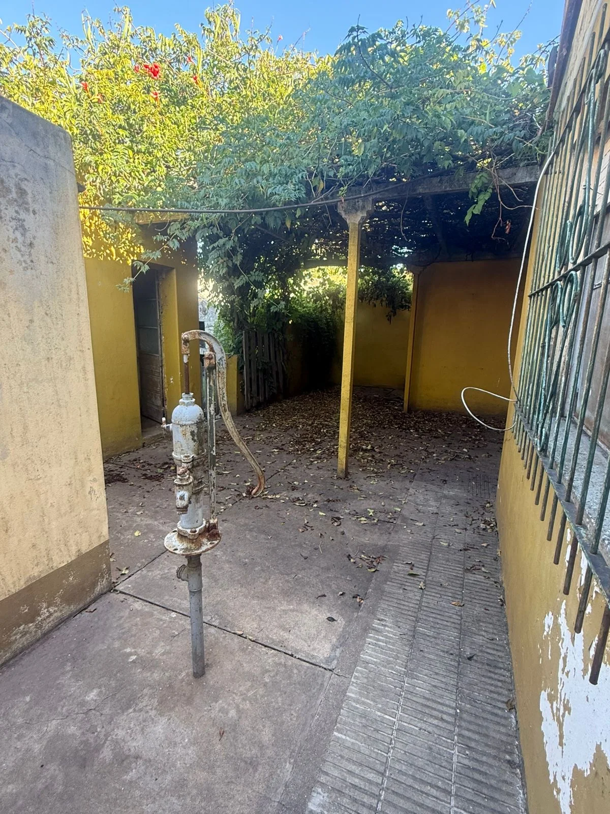 CASA EN VENTA | CALLE FILIBERTO | MECHITA