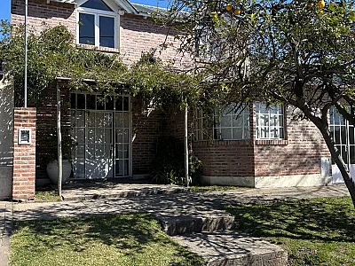 CASA EN VENTA | AMEGHINO 1700 | BRAGADO
