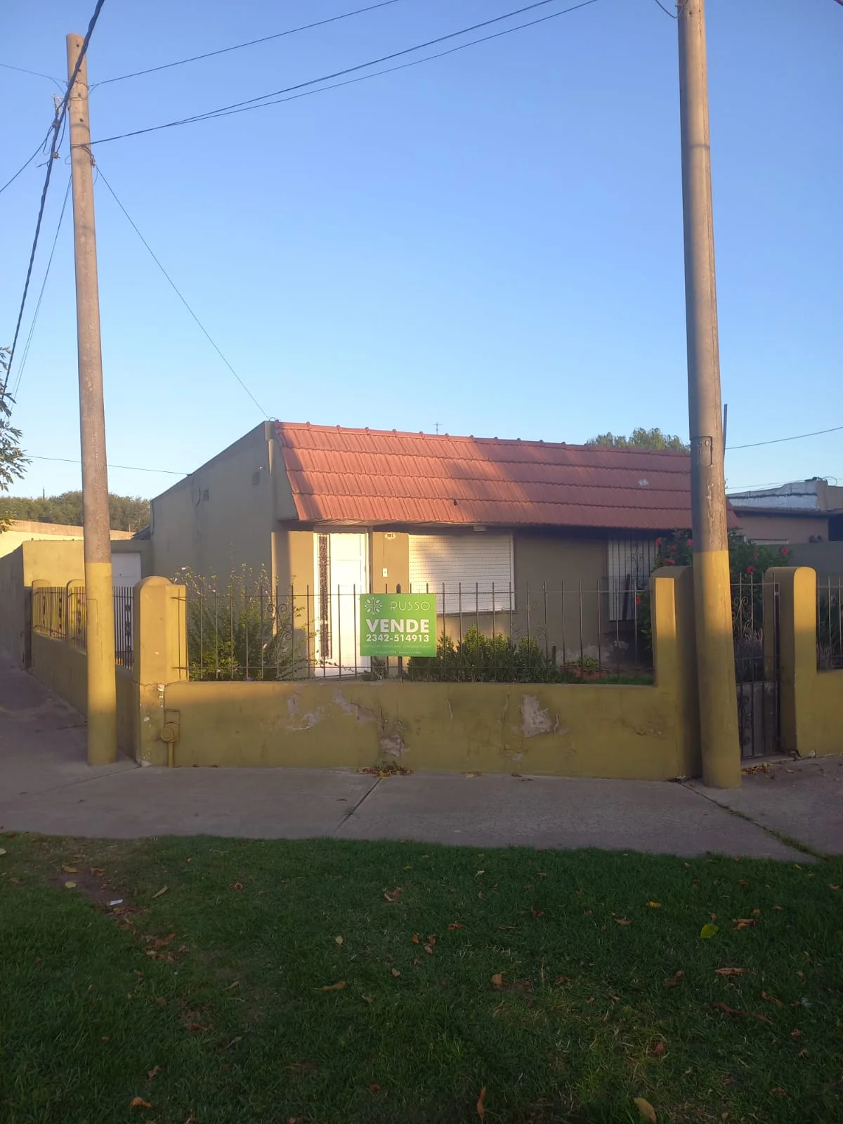 CASA EN VENTA | ENTRE CONESA Y 12 DE OCTUBRE | BRAGADO