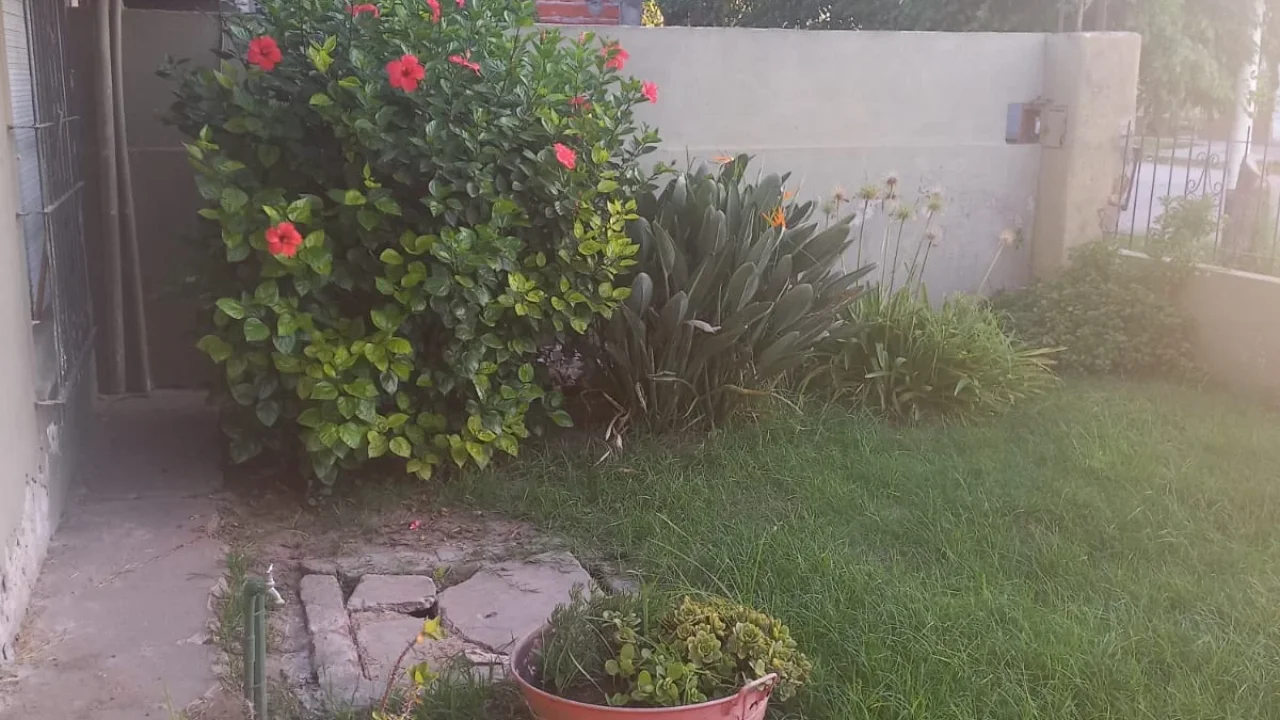 CASA EN VENTA | ENTRE CONESA Y 12 DE OCTUBRE | BRAGADO